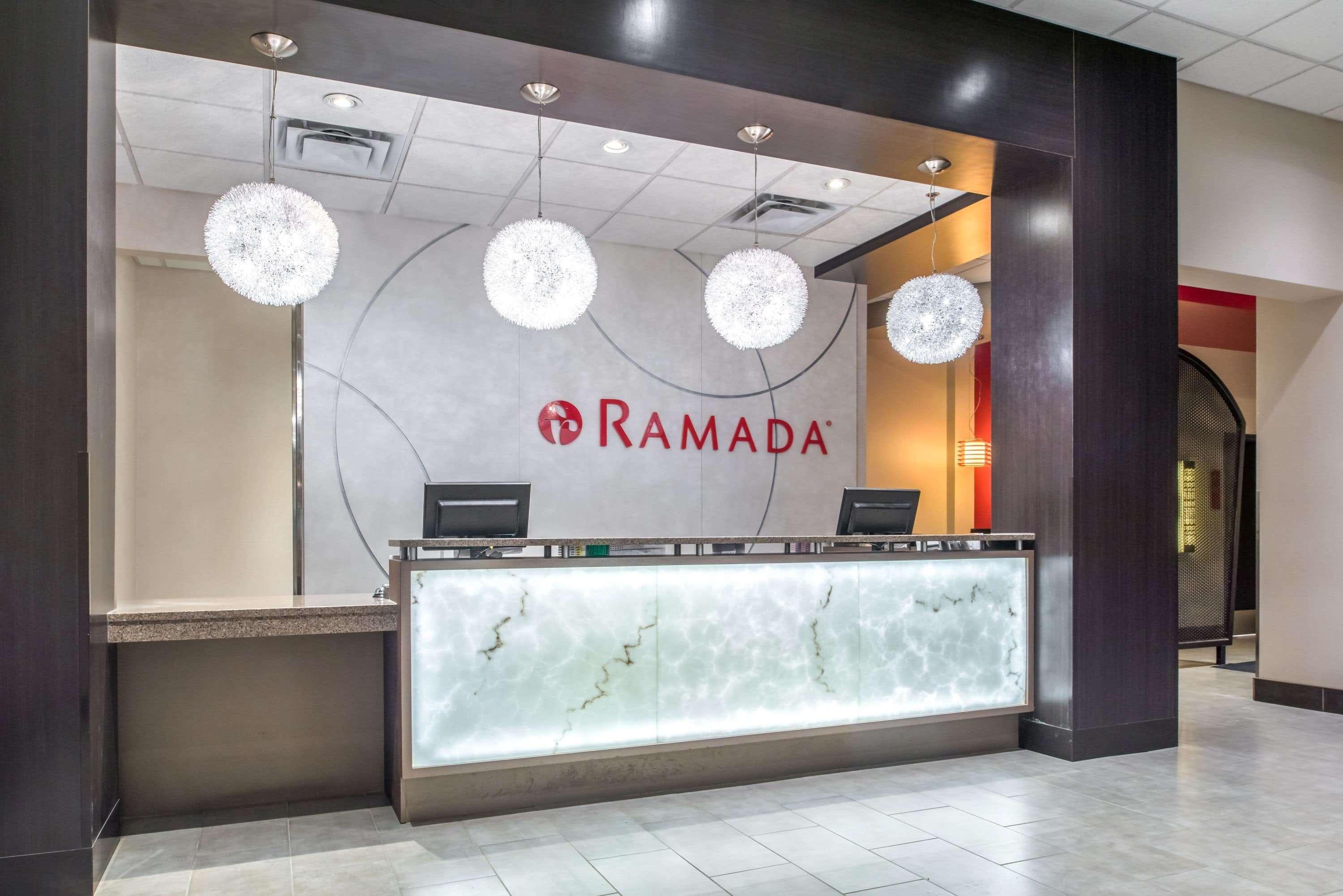 Ramada By Wyndham Saskatoon Hotel Exterior photo